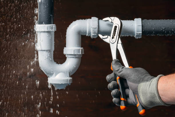 Professional Gas Line Repair technician working in Grandview, WA